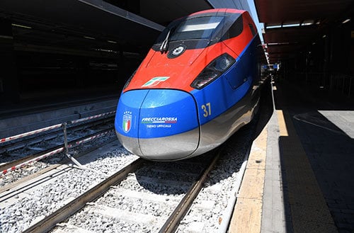 EURO2020, IL FRECCIAROSSA SI TINGE DI AZZURRO